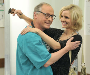 W serialu grali m.in. Anna Przybylska, Katarzyna Cichopek, Joanna Koroniewska, Krzysztof Kowalewski, Hanna Śleszyńska, Paweł Wawrzecki i Piotr Gąsowski.