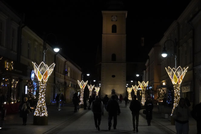 Świąteczne iluminacje rozświetliły Rzeszów