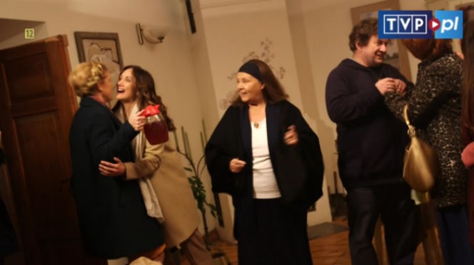 Ranczo 10 sezon. Lucy (Ilona Ostrowska), Kusy (Paweł Królikowski), Michałowa (Marta Lipińska), Krystyna Więcławska (Dorota Chotecka)