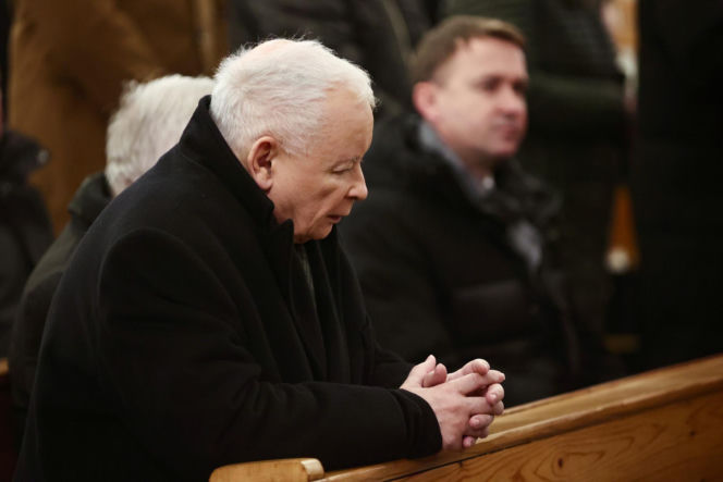 Jarosław Kaczyński w Starachowicach – Hołd dla Matki i Refleksje o Polsce