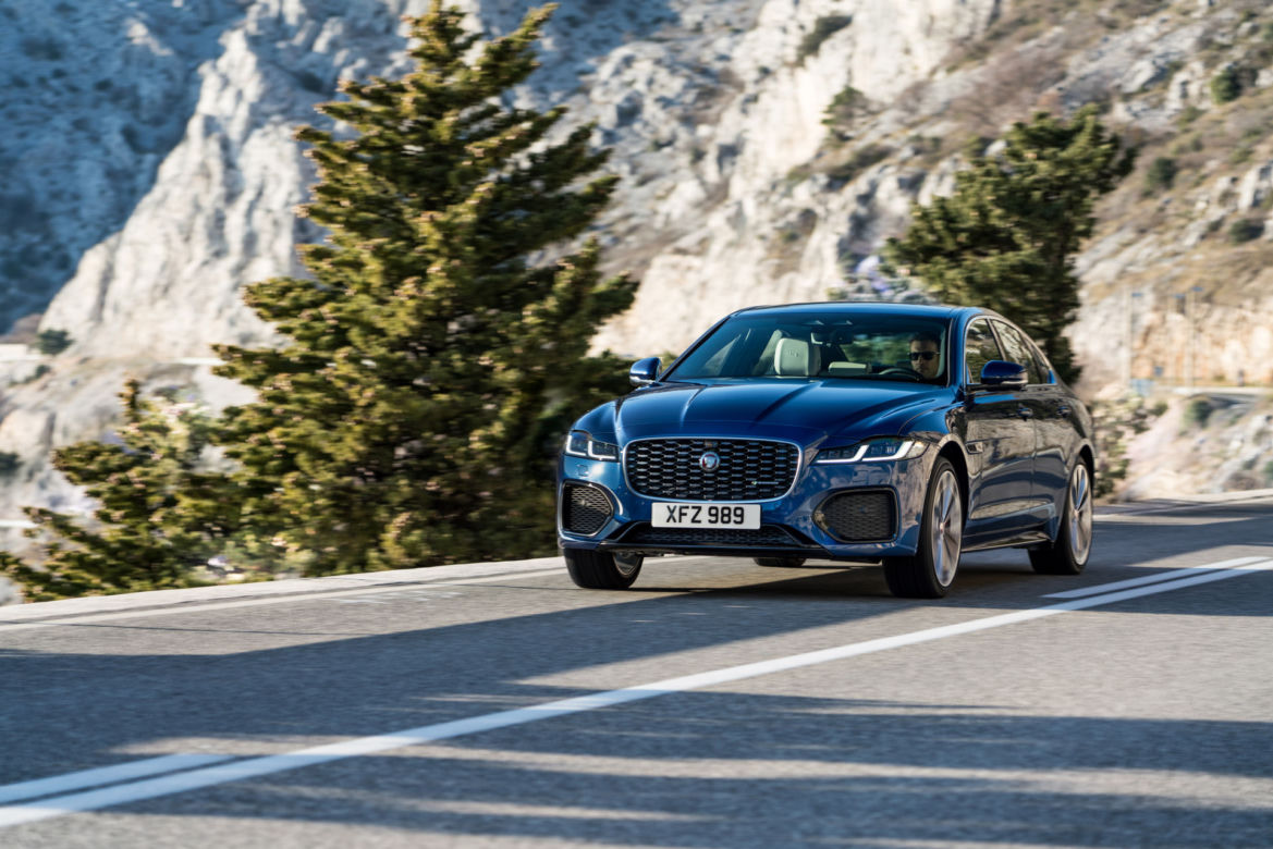 Nowy Jaguar XF (2021)
