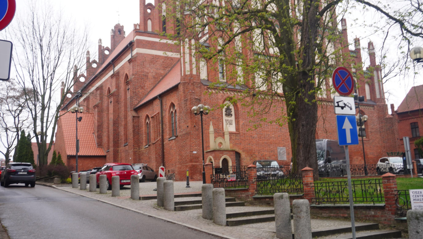 To najpiękniejszy zabytek w woj. warmińsko-mazurskim według AI. „Zachwyca strzelistą sylwetką”