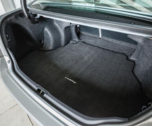 Toyota Camry 2015 w nowym odważnym stylu