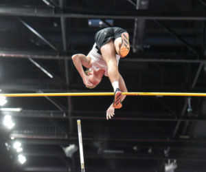 Halowe mistrzostwa Polski w Kujawsko-Pomorskiej Arenie Toruń. Zdjęcia kibiców i zawodników
