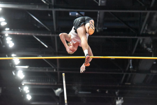 Halowe mistrzostwa Polski w Kujawsko-Pomorskiej Arenie Toruń. Zdjęcia kibiców i zawodników