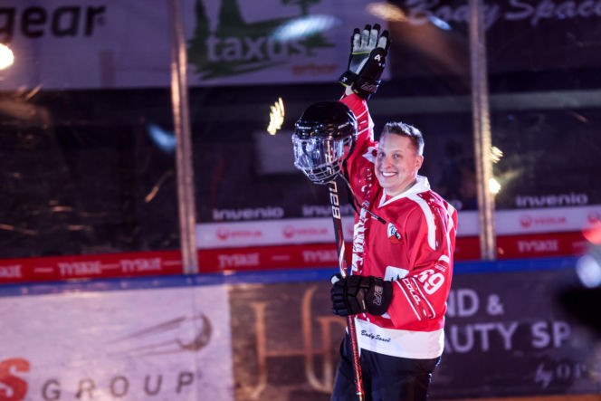 Hokej z Gwiazdami w Tychach dla WOŚP. Na lodowisku gwiezdna konstelacja