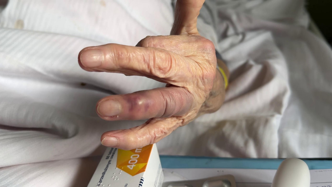 92-letnia Maria z Warszawy ofiarą bestialskiego ataku. „Zrujnował kobiecie starość za 300 zł”