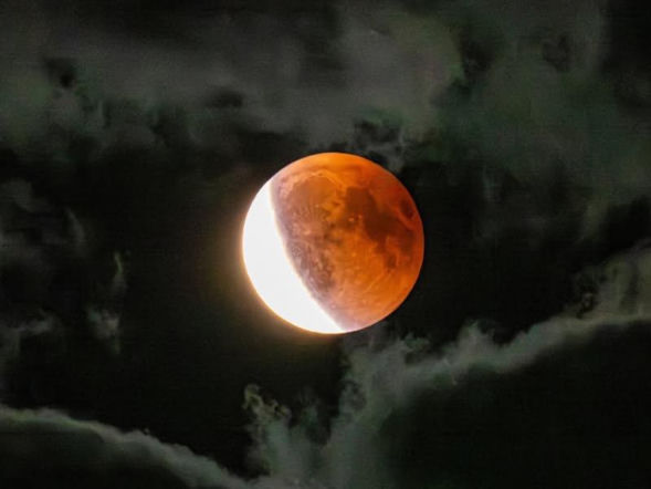 Zaćmienie Księżyca. Koło Astronomiczne Malapert w Kaliszu zaprasza na wspólne obserwacje