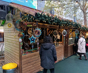 Jest rozmach! - tak polscy turyści oceniają świąteczny jarmark w Londynie. Kramy stoją też przy słynnym London Eye – z widokiem na Big Bena. Zobaczcie nasze zdjęcia!