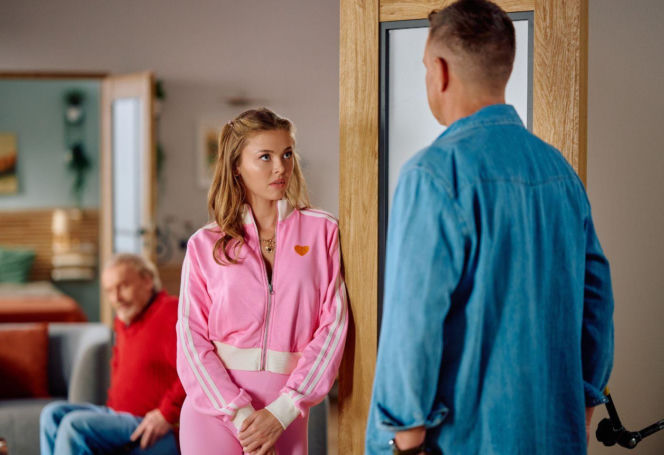 "Na Wspólnej", odcinek 4182: Hoffer i Nalepa odkrywają, że Antek został zakażony gronkowcem. Jego siostra grozi placówce pozwem