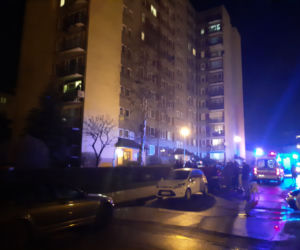 Tarnów. Sylwester K. podpalił łóżko, a potem RZUCIŁ SIĘ Z DZIEWIĄTEGO PIĘTRA