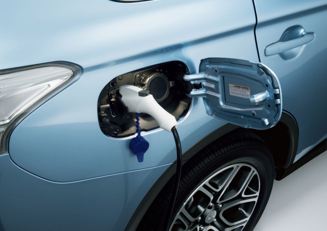 Mitsubishi Outlander PHEV po liftingu
