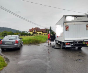 Nowy Sącz. Zderzenie dostawczaka z osobówką na ulicy Prusa