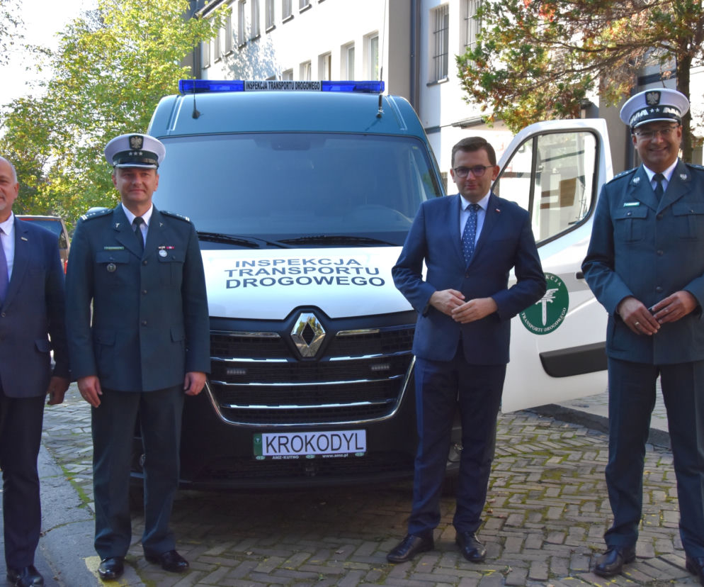 Nowy furgon Renault dla krakowskich inspektorów
