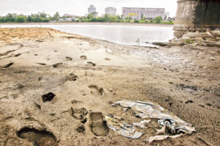 Posprzątajcie tę plażę!