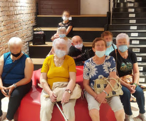 Maseczkowa segregacja w jarosławskich podziemiach?  [ZDJĘCIA]