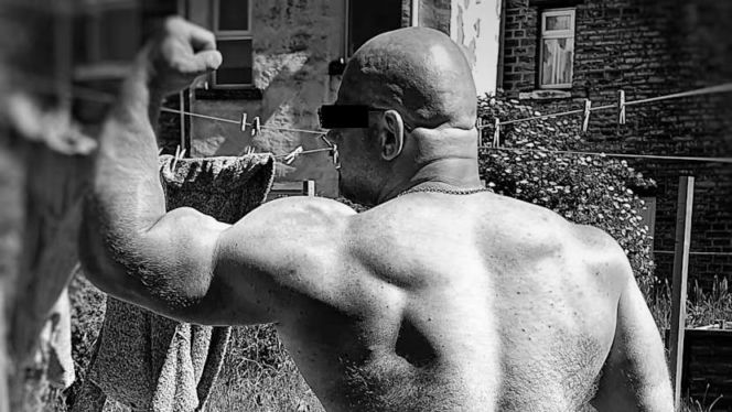 Matka trzymała synka, ojczym go torturował. Sebastian nie przeżył! 100 uderzeń w pół godziny