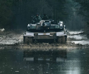 Ogień i precyzja na poligonie w Orzyszu. Intensywne szkolenie ogniowe na czołgach K2