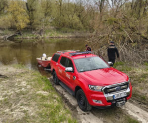 Trwają poszukiwania 37-letniego Damiana Jakowczyka, który w nocy z 1 na 2 listopada 2025 roku opuścił swój dom w miejscowości Łuszków i od tamtej pory nie nawiązał kontaktu z bliskimi