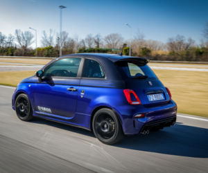 Abarth 595 Monster Energy Yamaha i Scorpioneoro