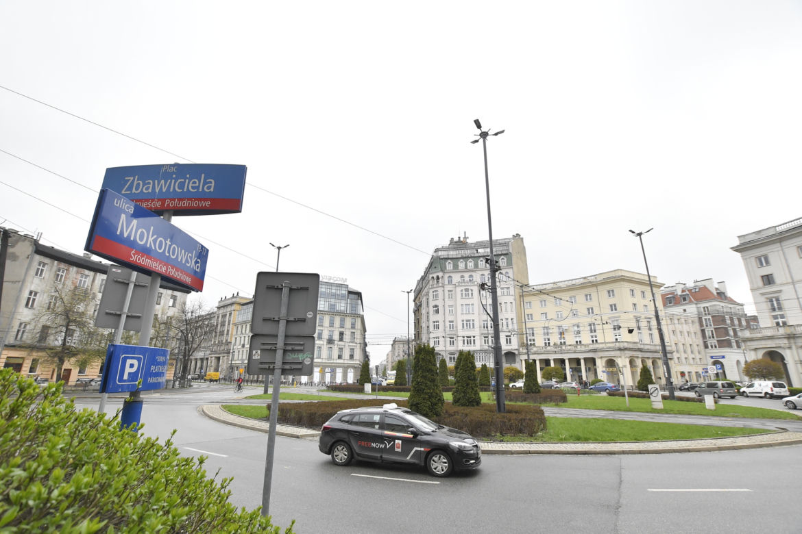 Zamkną plac Zbawiciela? Działacze chcą zrobić z ronda deptak