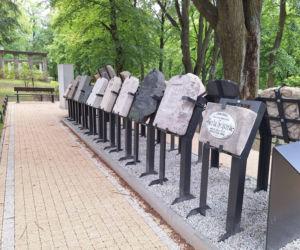 W Parku Tysiąclecia powstało lapidarium. Ocalone nagrobki przypominają historię dawnej Zielonej Góry