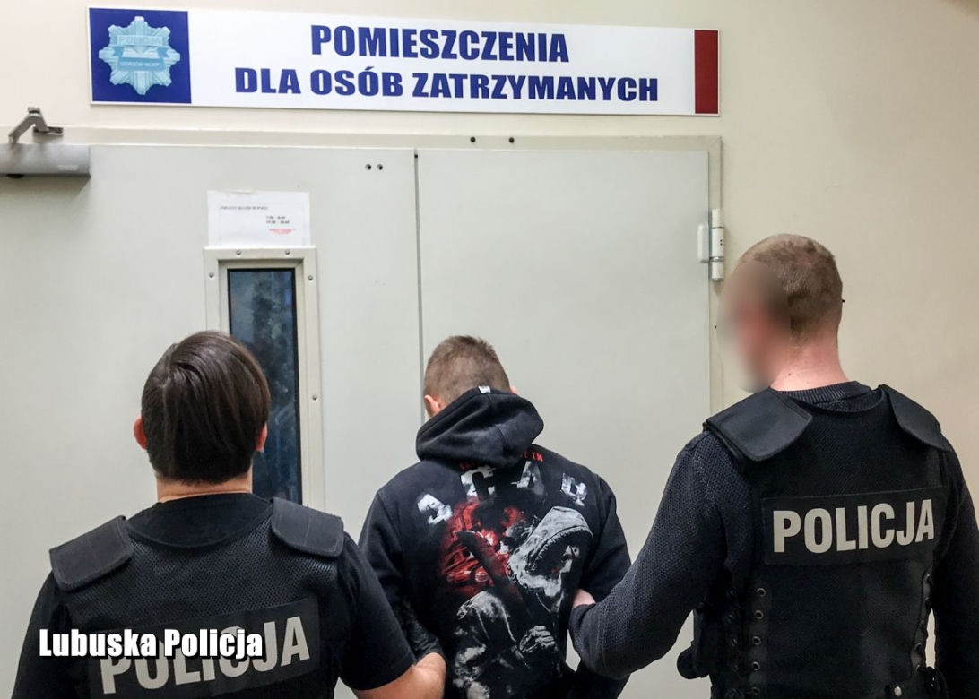 Ustawa kiboli w centrum miasta