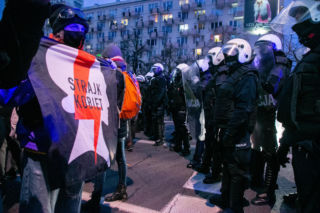 Marsze w całej Polsce! Kobiety żądają legalnej aborcji. „To nie jest koniec walki”