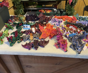 Pokémony, różowe gofry i zaskakujące różnice w cenach. Porównaliśmy łódzkie jarmarki