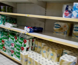 Oblężenie w szczecińskich sklepach z powodu koronawirusa