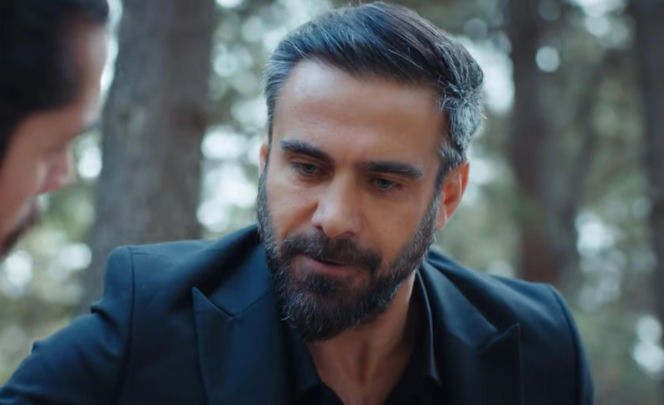 Dziedzictwo, odcinek 890: Trucizna więzi Nanę i Nazli, a Ayse i Ferit starają się o dobre relacje - wszystko dla Dogi