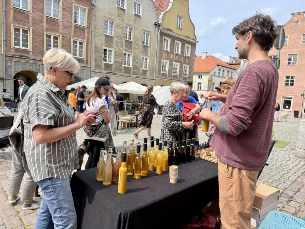 Stare Miasto w Olsztynie odżyło. Tak wyglądało niedzielne targowisko. Zobacz zdjęcia!