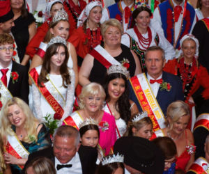 Sławomir Lewoc z żoną poprowadzą Kontyngent Parafii św. Róży z Limy na Paradzie Pułaskiego