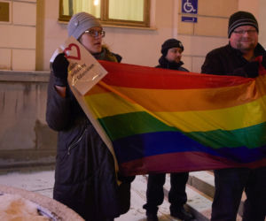 Lublin solidarny z Gdańskiem. Setki osób przed ratuszem
