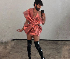 Conchita Wurst założyła tak krótką sukienkę, że powypadały jej ZWISAJĄCE JĄDRA
