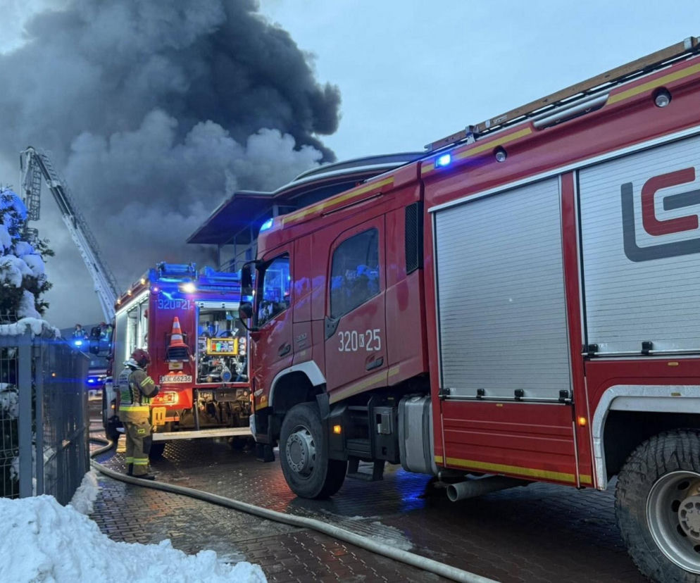 Pożar hali magazynowej w Skawinie