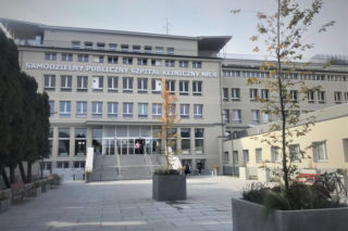 Lubelscy neurolodzy chcą pokonać rzadką chorobę. Objawy się cofają. Leczenie daje szanse