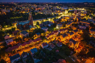 To największe miasto w województwie śląskim. Jednak nie zawsze posiadało prawa miejskie