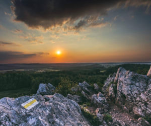 Świętokrzyskie. Ta góra skrywa skarby i widoki jak z Giewontu!