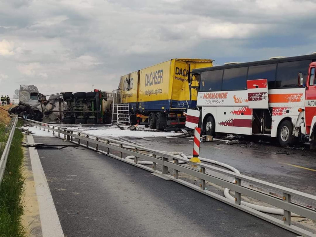 Wypadek koło Częstochowy na DK1. Ponad 30 osób rannych