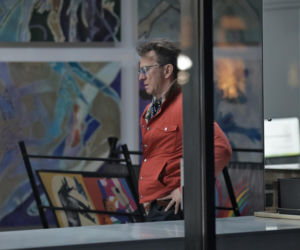 Paweł Wilczak szuka złota w w lombardzie