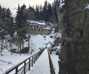 Perła Zachodu zimą zachwyca. Ten kultowy szlak prowadzi do schroniska nad przepaścią