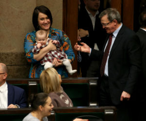 PiS poluje na ludzi Gowina