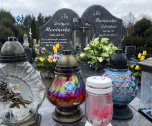 Grób stewardesy Justyny Moniuszko, która zginęła w katastrofie smoleńskiej