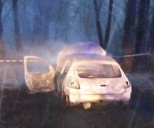 Wstrząsająca makabra pod Siedlcami. Mężczyzna spłonął w aucie