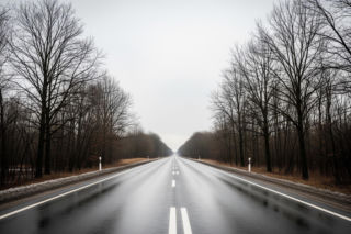 Więcej patroli policyjnych na drogach w Boże Narodzenie. Co to oznacza dla kierowców?