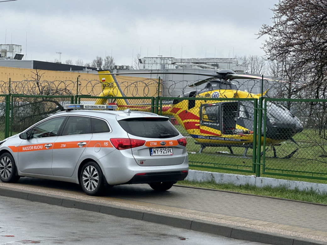 Walka o życie na pętli autobusowej. Mężczyzna zmarł