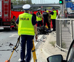 Motocyklista nie żyje! Wstrząsający wypadek pod Warszawą. Jest szokujące nagranie z kamery