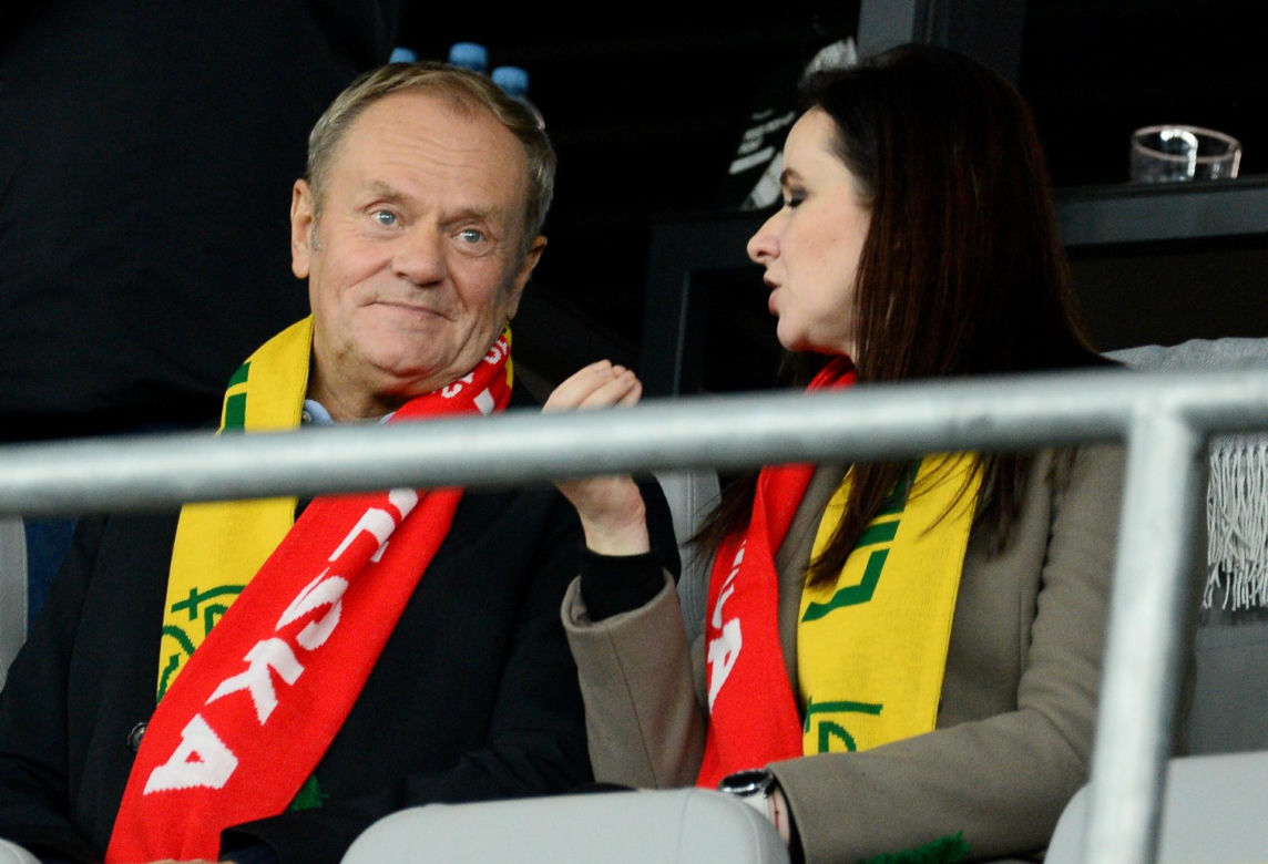 Donald Tusk przyleciał na mecz Litwa - Polska