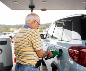 Seniorze, tankuj taniej!